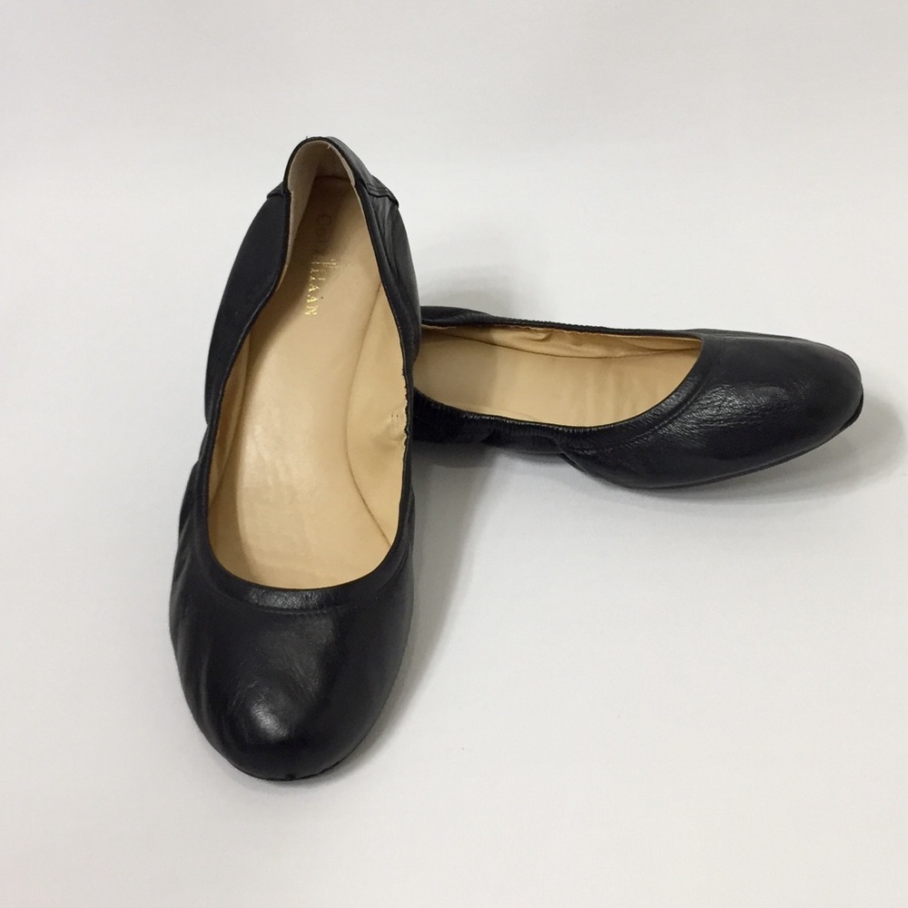 COLE HAAN black leather ballet flat.  Size 9M. EUC